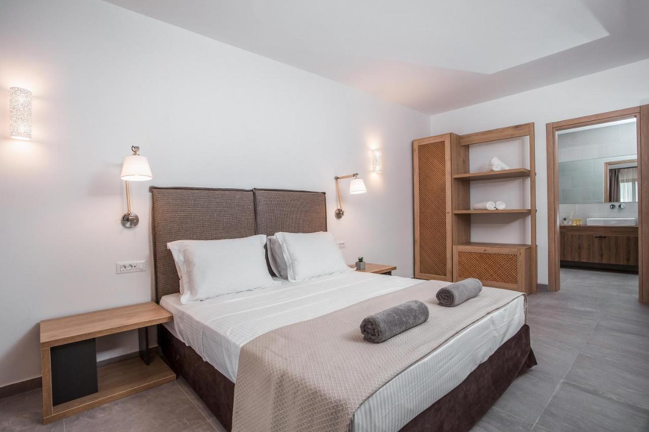 Terra Pietra Luxury Villas & Suites 拉多斯 外观 照片